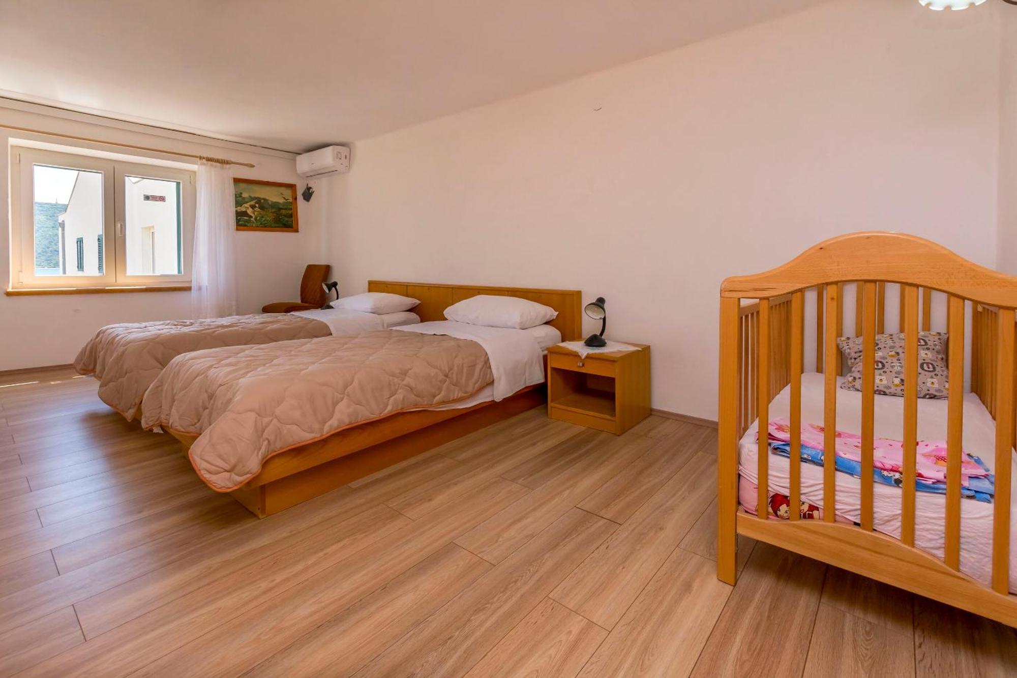 Apartment Jelena Primosten Bagian luar foto