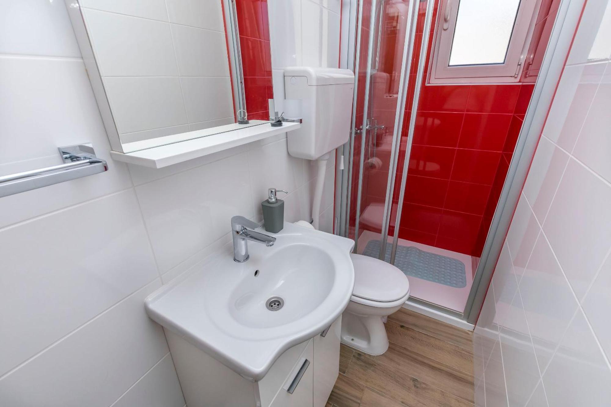 Apartment Jelena Primosten Bagian luar foto
