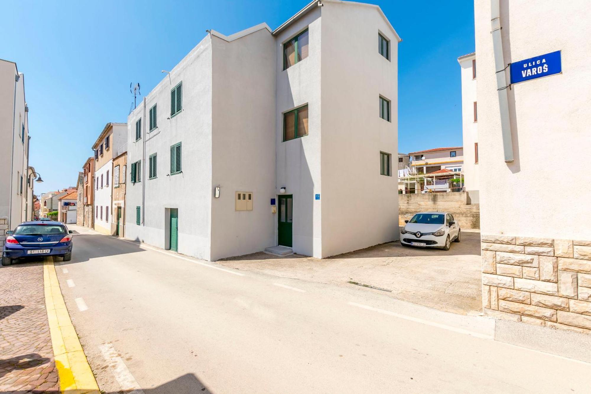 Apartment Jelena Primosten Bagian luar foto